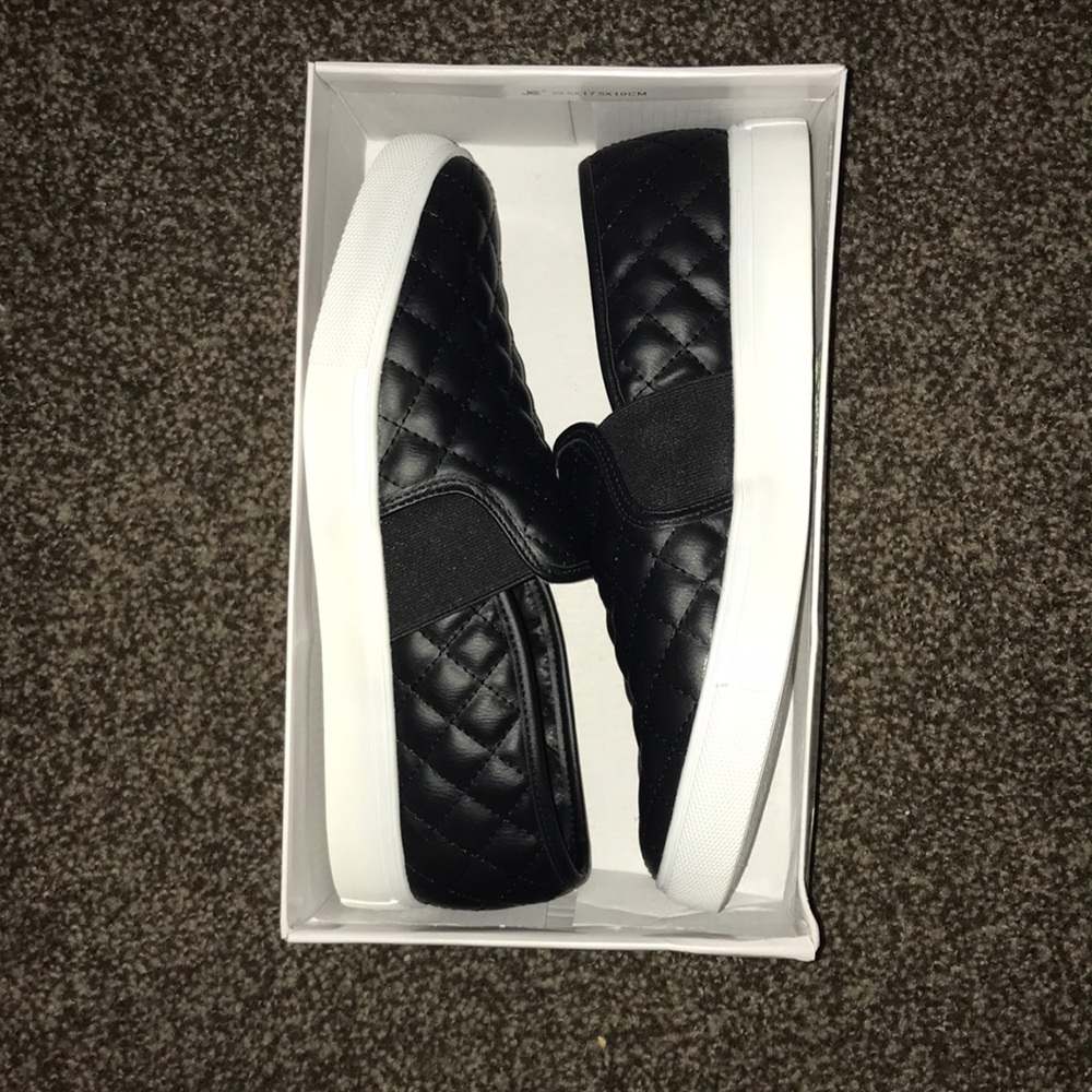 Never Worn Endell Black Steve Maddens